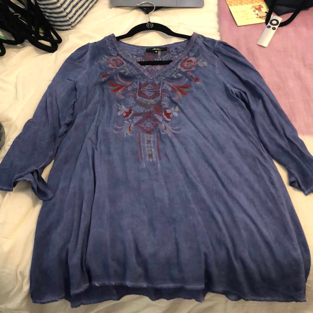 Andreé by Unit tunic